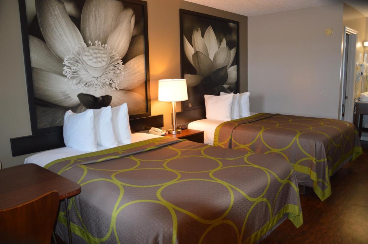 Hotel Super 8 By Wyndham Madison Extérieur photo