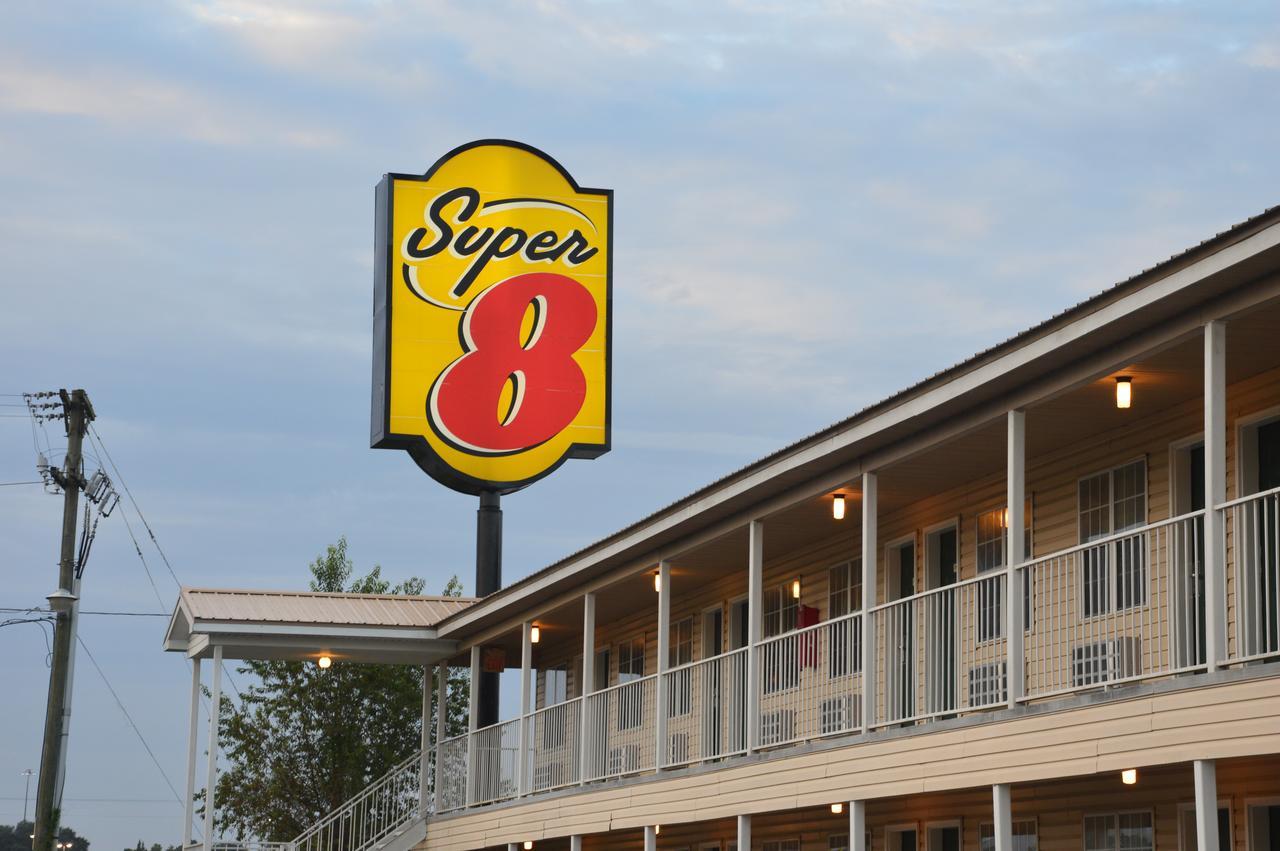 Hotel Super 8 By Wyndham Madison Extérieur photo
